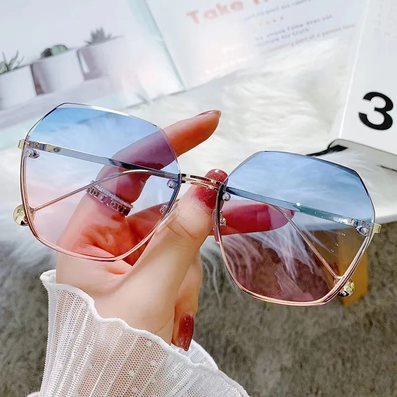 Modne okulary przeciwsłoneczne – Designer Sunglasses recenzja i cena