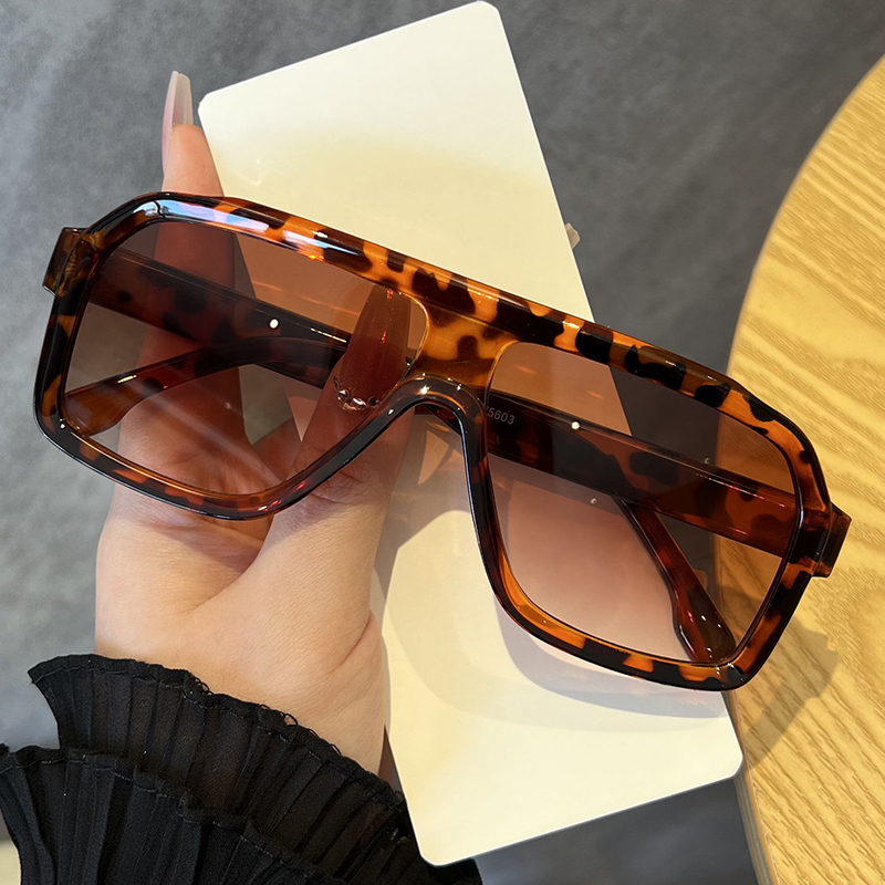 Oversizedowe kwadratowe okular – Designer Sunglasses recenzja i cena